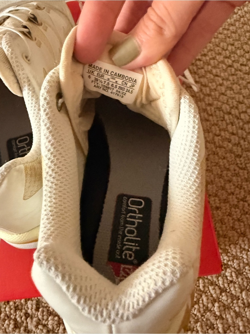 Salomon XT6 Womens Sneakers in Cream/Vanilla with Rainbow Tag - Picture 6 of 7
